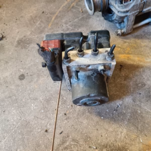 44232962-57aa-4bdf-bff5-e5d302bcca2f Opel Astra Abs-yksikkö