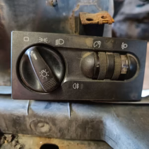 4da8518f-a9df-46a9-b02b-2d655be00920 Volkswagen Transporter T4 Valokatkaisija