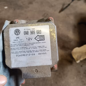 Volkswagen Transporter T4 Airbag Keskusyksikkö