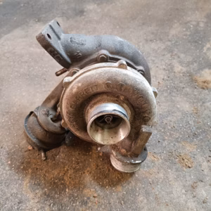 b295a946-dba9-49c8-bf3b-12586727f449 Volvo V70 D5 MK2 Turbo