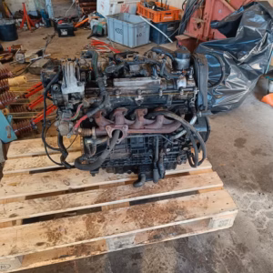 ce4b2f25-6cfc-49d5-b906-826d5d491d77 Volvo V70 D5 Moottori