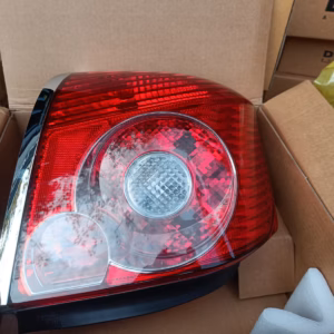 Toyota Avensis sedan 2006-2007 vasen takavalo