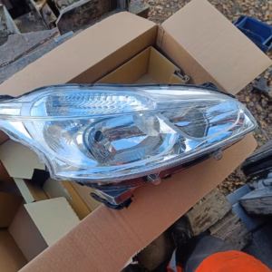 1767a900-8da3-437f-b3df-fc19c868cd1c Peugeot 208 2012 oikea etu umpio