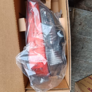 290d9fb2-447b-47a7-a93e-1a4a47175588 Peugeot 406 1996-1999 oikea takavalo