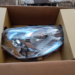 2a7d8e56-0836-4ed4-b8c6-773276031267 Peugeot 208 2012 vasen umpio