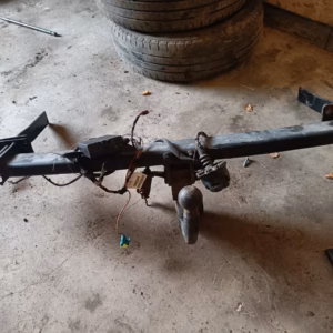 3f0d090f-3a7a-4817-9e1e-9257a4c4bf1a Mercedes Benz w211 e220 Vetokoukku ja Johtosarja