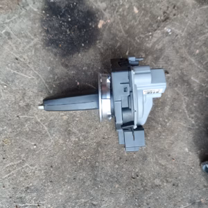 448e3cac-e8d4-49b3-8748-1f04f822dbe4 Volvo V50 Virtalukko