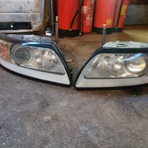 52989404-a1f2-4467-9712-53c1faef68b1 Volvo V50 Etuvalot