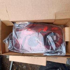 5de50de1-db37-4e73-8545-5035f8fc9b9f Peugeot 407 oikea takavalo