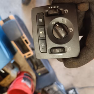 693ac5a6-7ec5-4cbf-81b8-37ca3d5d1843 Volvo v50 Valokatkasija