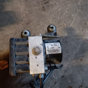71797c01-f1d1-4b2f-a9e9-11154cdd3834 Volvo V50 1.6D Abs yksikkö