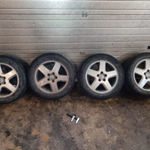 e455e5e7-4228-4606-a6ba-499976032512 Kitkarenkaat alumiinivanteilla 5 x 108