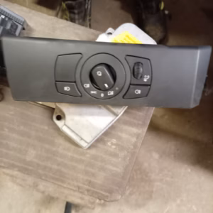 534367c6-30fa-4121-bf10-2a4200c4b9fb BMW e61 520 valokatkasija