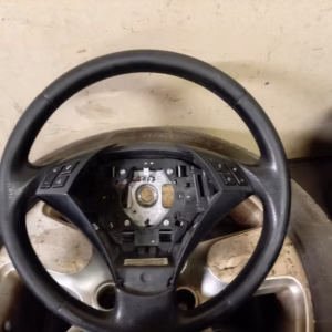 6c2f7fe0-8b47-4aaf-a6a9-081befe25b16 BMW e61 520d ohjauspyörä