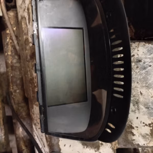 BMW e61 520d radion näyttö