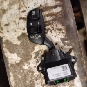 BMW e61 520 pyyhkijän viiksi